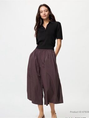 Women’s Uniqlo Wide Leg Crop Pants in Deep Plum